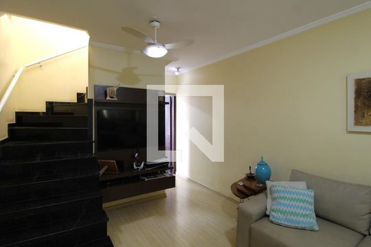 Sala de casa à venda com 3 quartos, 178m² em Vila Gustavo, São Paulo