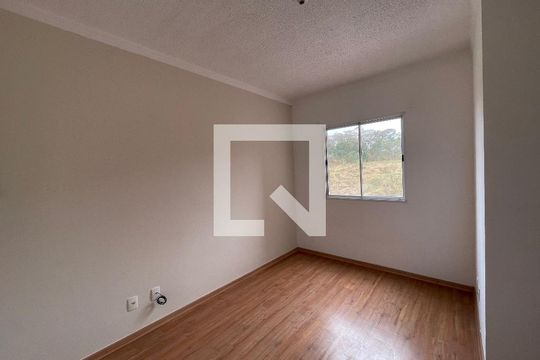 Sala de apartamento para alugar com 2 quartos, 45m² em Jardim Central, Cotia