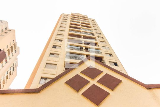 Fachada do Prédio de apartamento para alugar com 3 quartos, 72m² em Vila Esperança, São Paulo