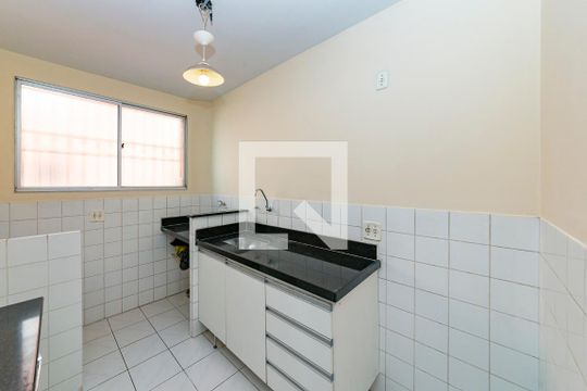 Cozinha de apartamento para alugar com 3 quartos, 75m² em Jardim América, Belo Horizonte