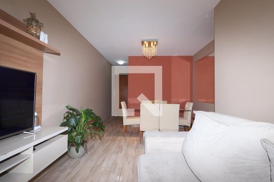 Sala de apartamento à venda com 3 quartos, 70m² em Vila Graciosa, São Paulo