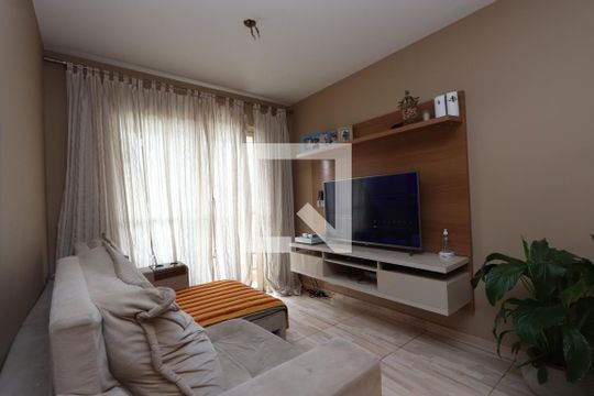 Sala de apartamento à venda com 3 quartos, 70m² em Vila Graciosa, São Paulo