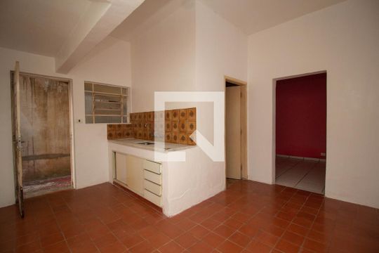 Cozinha de casa para alugar com 2 quartos, 90m² em Vila Iório, São Paulo
