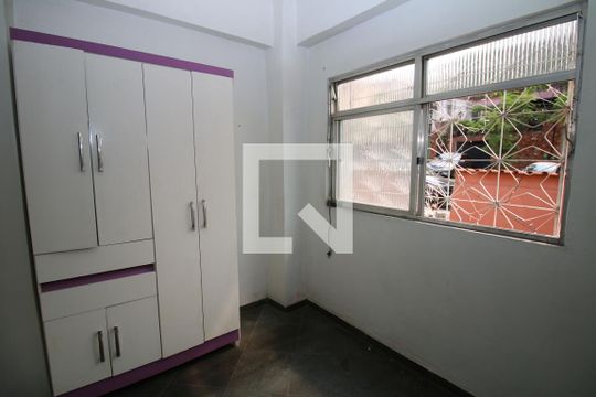 Quarto de casa para alugar com 1 quarto, 48m² em Brás de Pina, Rio de Janeiro