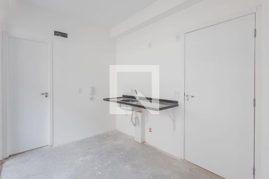 Cozinha de kitnet/studio à venda com 1 quarto, 24m² em Vila Madalena, São Paulo