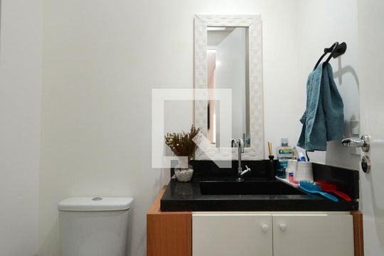 Banheiro da Suíte de apartamento à venda com 2 quartos, 61m² em Vila Isa, São Paulo