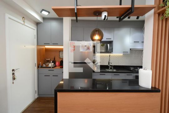 Cozinha de apartamento à venda com 2 quartos, 61m² em Vila Isa, São Paulo