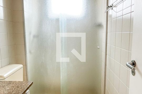 Banheiro de apartamento para alugar com 2 quartos, 58m² em Freguesia do Ó, São Paulo