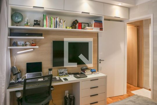 Suíte de apartamento para alugar com 2 quartos, 75m² em Perdizes, São Paulo