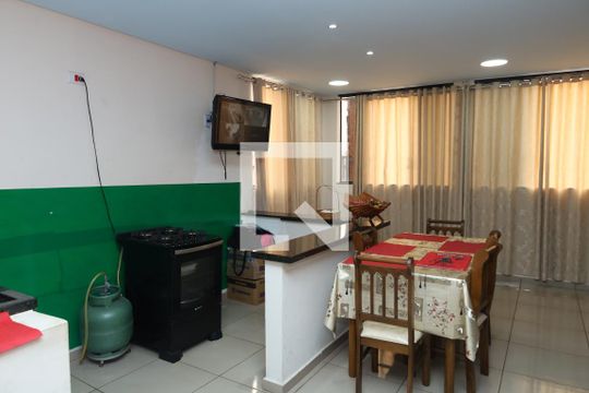 Cozinha de casa à venda com 7 quartos, 185m² em Parque Guarani, São Paulo