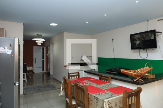 Cozinha de casa à venda com 7 quartos, 185m² em Parque Guarani, São Paulo