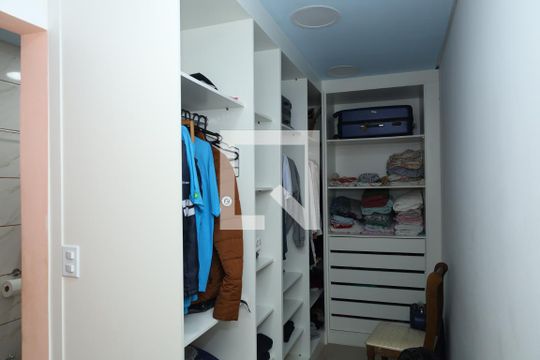Quarto 1 de casa à venda com 7 quartos, 185m² em Parque Guarani, São Paulo