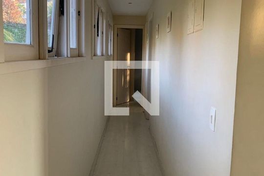 Casa à venda com 4 quartos, 332m² em Matapaca, Niterói