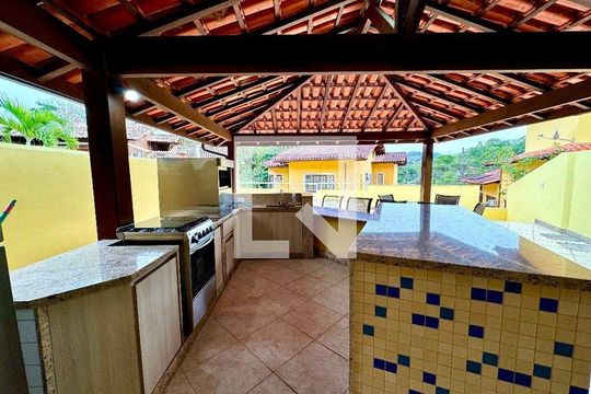 Casa à venda com 4 quartos, 326m² em Vila Progresso, Niterói