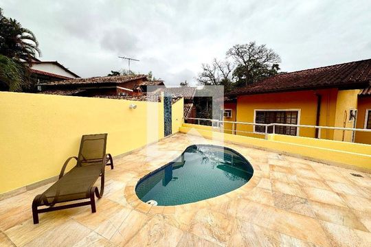 Casa à venda com 4 quartos, 326m² em Vila Progresso, Niterói