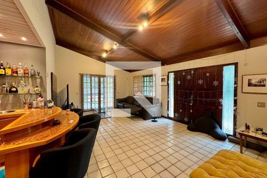 Casa à venda com 4 quartos, 326m² em Vila Progresso, Niterói