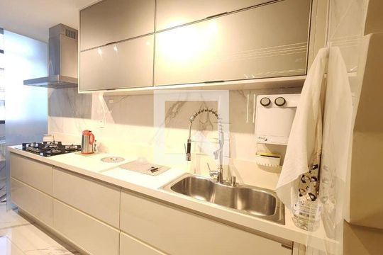 Apartamento à venda com 3 quartos, 126m² em Itaipu, Niterói
