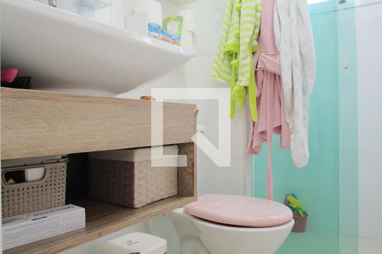 Banheiro Social de apartamento à venda com 2 quartos, 49m² em Vila Moreira, São Paulo