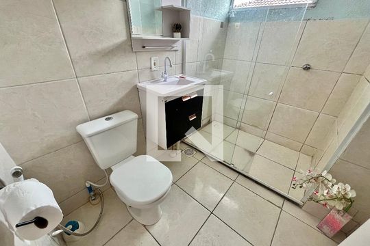 Banheiro de apartamento à venda com 2 quartos, 50m² em Anil, Rio de Janeiro