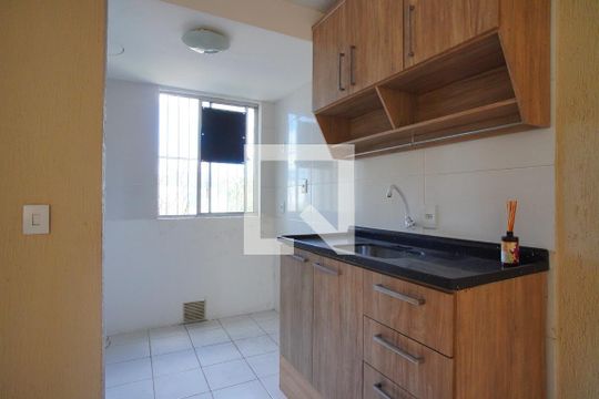 Cozinha de apartamento à venda com 2 quartos, 42m² em Jardim Dona Leopoldina, Porto Alegre