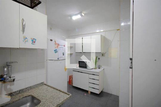 Cozinha de apartamento para alugar com 2 quartos, 98m² em Serra, Belo Horizonte