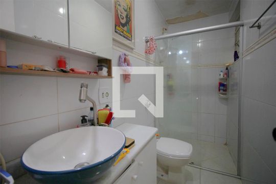 Banheiro de apartamento para alugar com 2 quartos, 98m² em Serra, Belo Horizonte