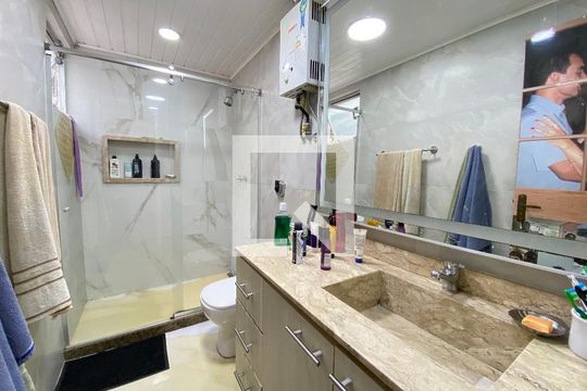 Banheiro de apartamento à venda com 2 quartos, 73m² em Rocha, Rio de Janeiro