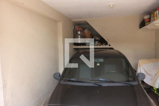 Garagem de casa à venda com 3 quartos, 120m² em Fundação, São Caetano do Sul
