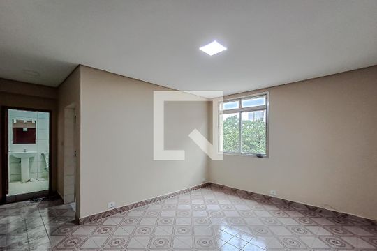 Apartamento para alugar com 3 quartos, 74m² em Cambuci, São Paulo