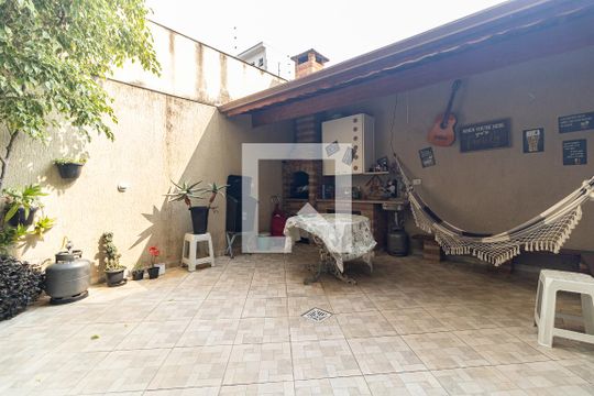 Quintal de casa à venda com 3 quartos, 180m² em Sacomã, São Paulo