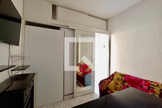 Sala de kitnet/studio à venda com 1 quarto, 30m² em Copacabana, Rio de Janeiro