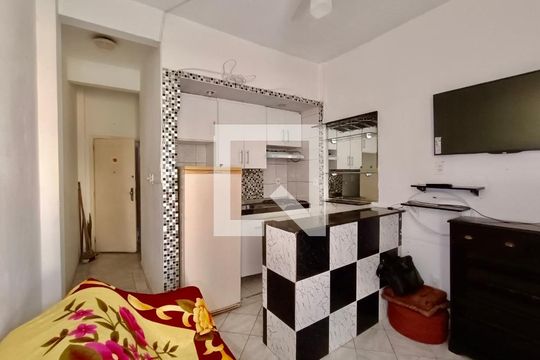 Sala de kitnet/studio à venda com 1 quarto, 30m² em Copacabana, Rio de Janeiro