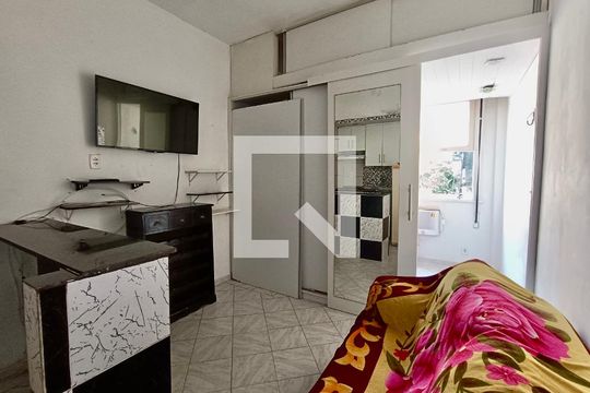 Sala de kitnet/studio à venda com 1 quarto, 30m² em Copacabana, Rio de Janeiro