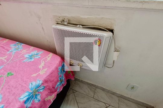 Quarto de kitnet/studio à venda com 1 quarto, 30m² em Copacabana, Rio de Janeiro