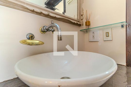 Banheiro de apartamento à venda com 1 quarto, 66m² em Vila Buarque, São Paulo