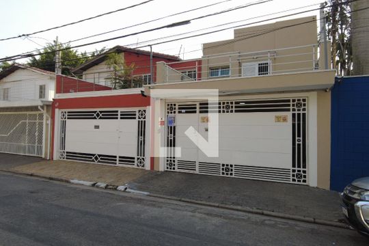 Fachada de casa à venda com 3 quartos, 136m² em Bosque da Saúde, São Paulo