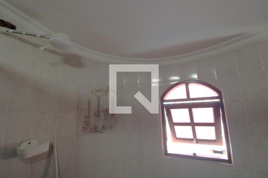 Chuveiro banheiro comum de casa para alugar com 3 quartos, 300m² em Jardim Ipanema (zona Sul), São Paulo