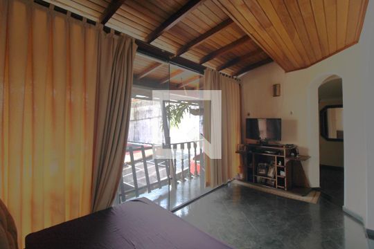 Sala de tv de casa para alugar com 3 quartos, 300m² em Jardim Ipanema (zona Sul), São Paulo