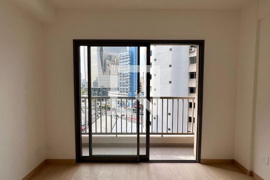 Sacada de kitnet/studio para alugar com 1 quarto, 25m² em Pinheiros, São Paulo