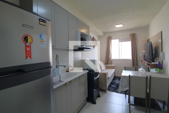 Cozinha de apartamento à venda com 1 quarto, 27m² em Jardim Itacolomi, São Paulo
