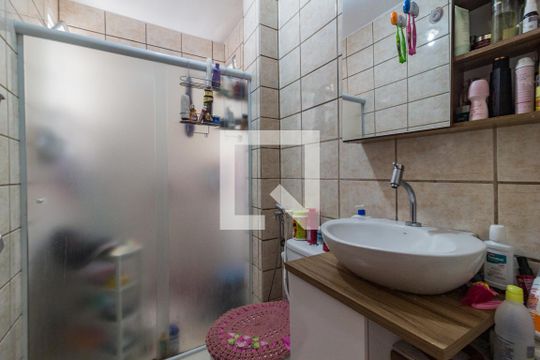 Banheiro de apartamento para alugar com 2 quartos, 70m² em Abraão, Florianópolis