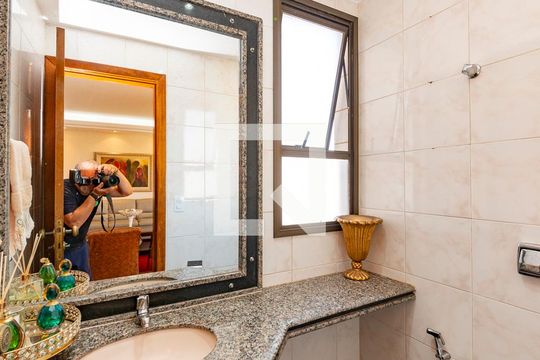 Lavabo de apartamento à venda com 4 quartos, 180m² em Gutierrez, Belo Horizonte