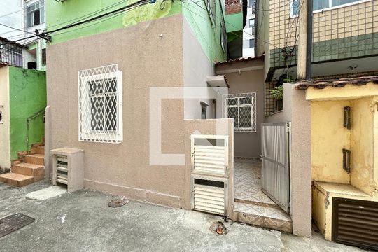 Fachada de casa à venda com 1 quarto, 52m² em Engenho Novo, Rio de Janeiro