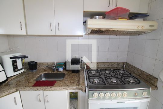 Cozinha de apartamento à venda com 3 quartos, 77m² em Santa Teresinha, São Paulo