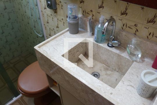 Banheiro de apartamento à venda com 2 quartos, 80m² em Cerâmica, São Caetano do Sul