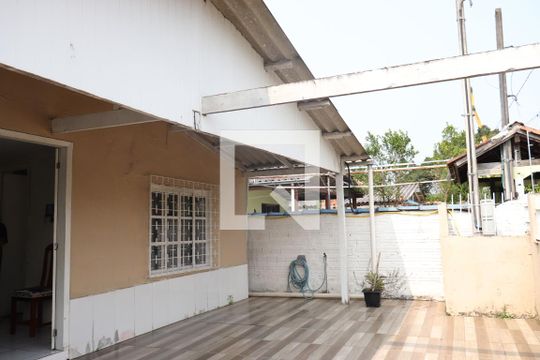 Fachada de casa à venda com 2 quartos, 160m² em Feitoria, São Leopoldo