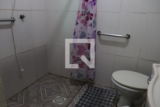 Banheiro de casa à venda com 2 quartos, 160m² em Feitoria, São Leopoldo