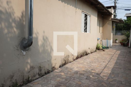 Corredor de casa à venda com 2 quartos, 160m² em Feitoria, São Leopoldo