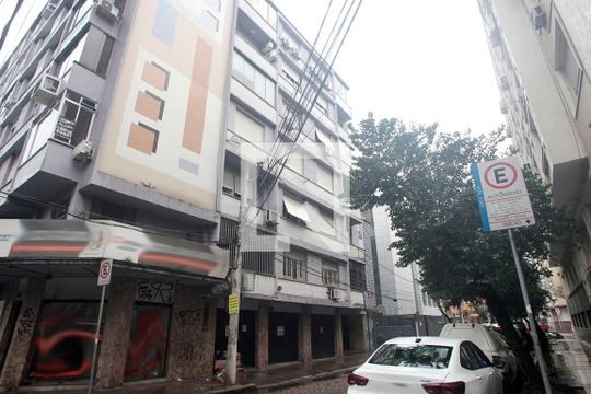 Fachada de apartamento à venda com 3 quartos, 121m² em Santana, Porto Alegre
