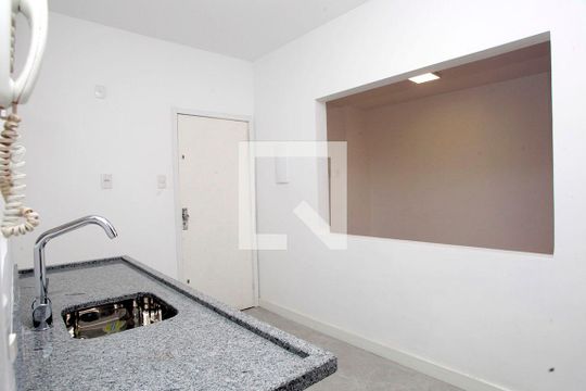 Cozinha de apartamento à venda com 3 quartos, 121m² em Santana, Porto Alegre